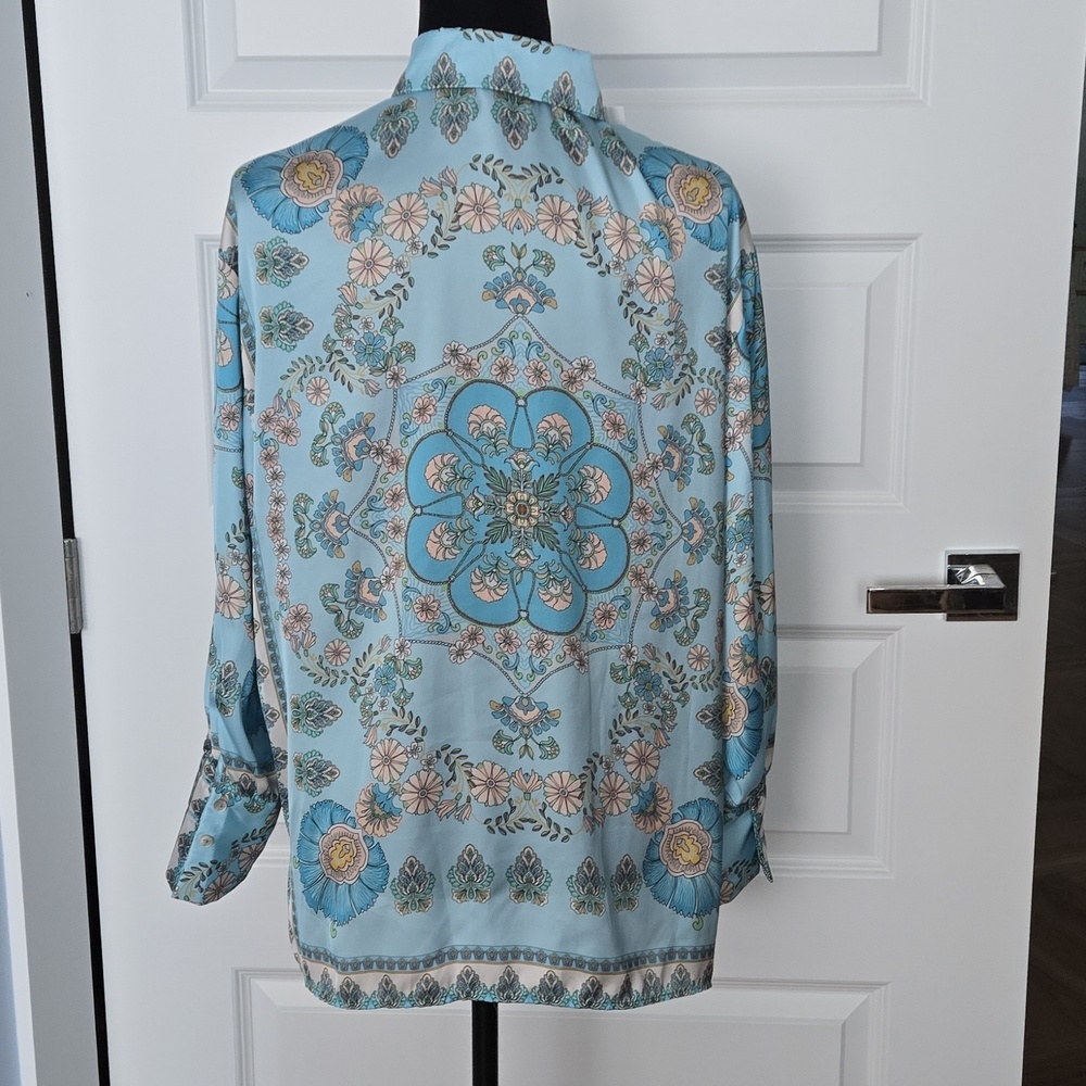 Zara Light Blue Floral Medallion Button-Up Shirt NWT Medium - Picture 5 of 5